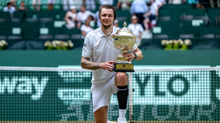 North Rhine-Westphalia, Halle (westfalen): Tennis, ATP Tour, Singles, Final, Bublik (Kazakhstan) - Medvedev (Russia):. Alexander Bublik pose