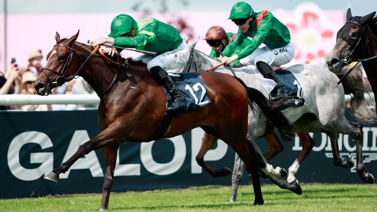 Gezora (C. Soumillon) wins Prix de Diane Longines Gr.1  at Chantilly, France, 15/06/2025, photo: Zuzanna Lupa