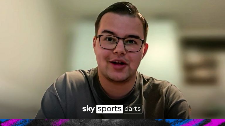 Gian van Veen on Love The Darts