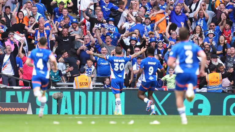 Oldham's James Norwood made it 2-2 in the 110th minute at Wembley