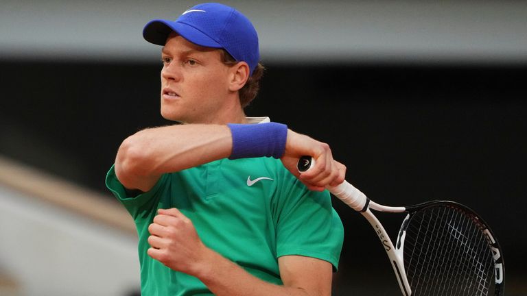 Italy's Jannik Sinner in action against France's Arthur Rinderknech during a first-round match of the French Tennis Open at the Roland-Garros stadium in Paris, Monday, May 26, 2025. (AP Photo/Lindsey Wasson)