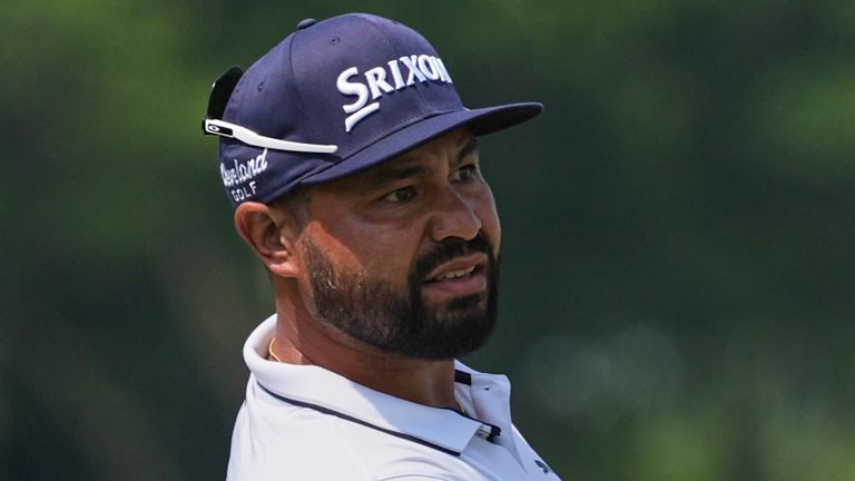 J.J. Spaun tees off on the fifth hole during the first round of the U.S. Open golf tournament at Oakmont Country Club Thursday, June 12, 2025, in Oakmont, Pa. (AP Photo/Seth Wenig)
