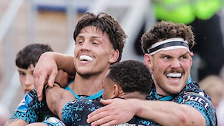 Leigh players celebrate late-try win over Wakefield