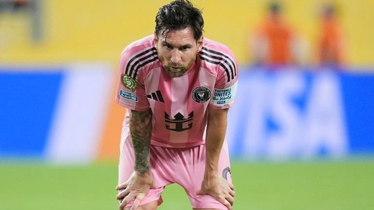 Inter Miami's Lionel Messi prepares to take a free kick during the Club World Cup Group A between Al Ahly and Inter Miami in Miami