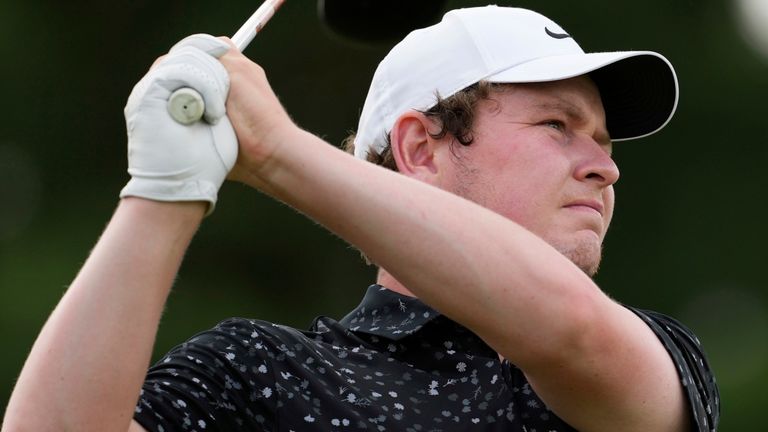 Robert MacIntyre, of Scotland, tees off on the third hole during the final round of the U.S. Open golf tournament at Oakmont Country Club Sunday, June 15, 2025, in Oakmont, Pa. (AP Photo/Carolyn Kaster)