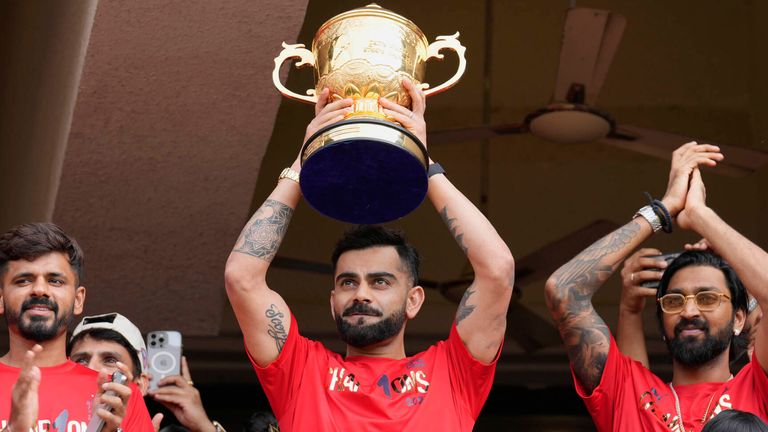 Royal Rallengers demonstrate Bengaluru's Virat Kohli, India, India, June 4, 2025, June 4, 2025, India, India, Tuesday, India, India. (AP Photo / Aijaz Rahi)