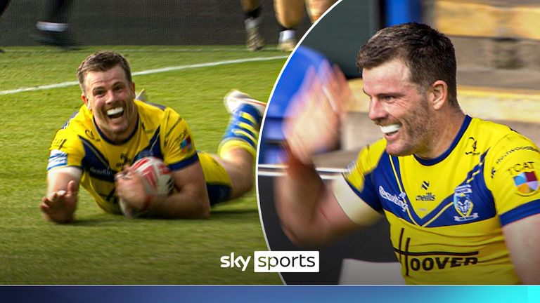 Warrington Wolves try against HULL FC