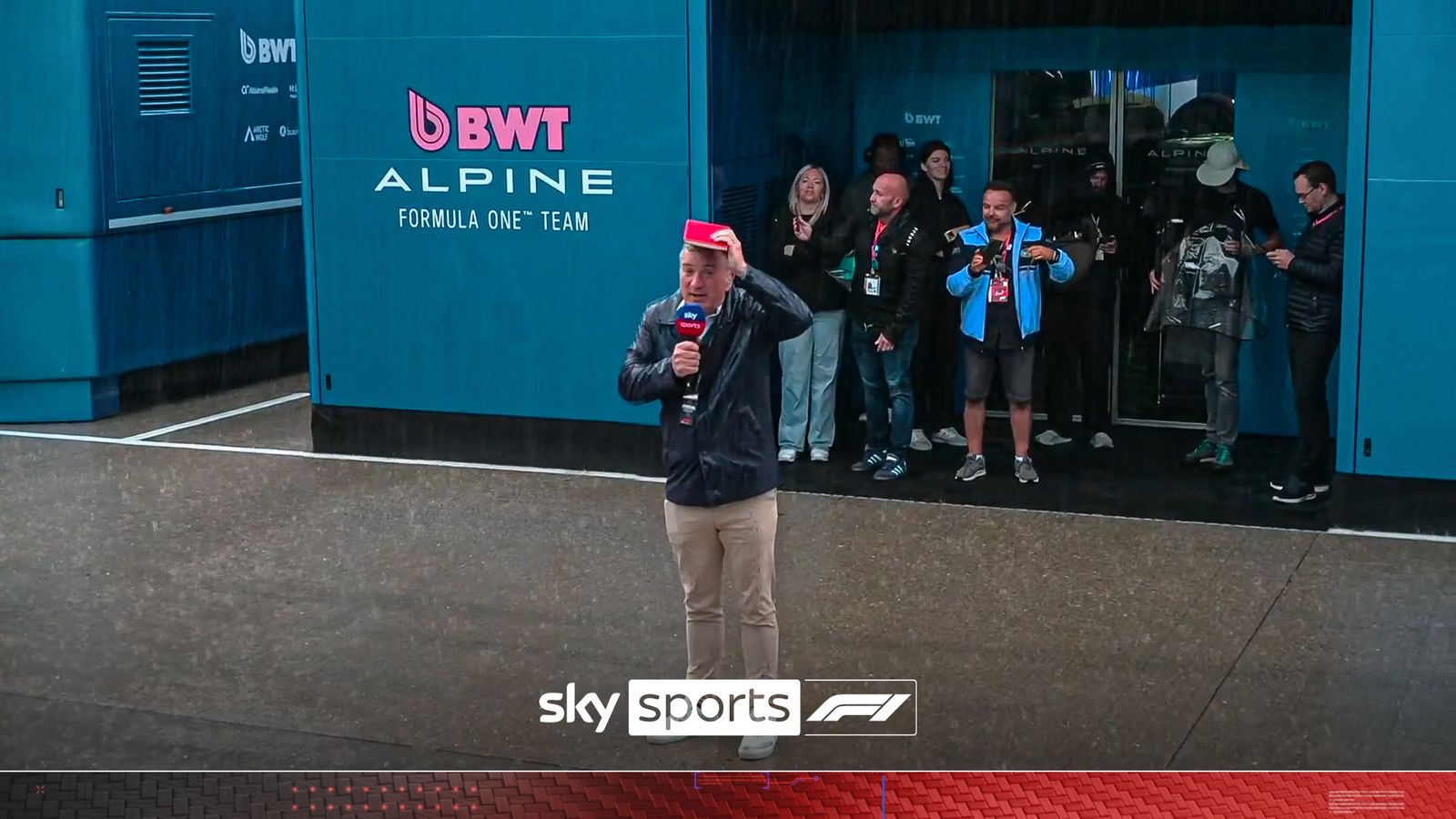 https://e0.365dm.com/25/07/1600x900/skysports-craig-slater-rain_6958426.jpg?20250706110433