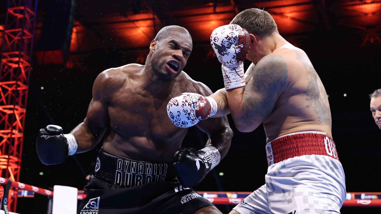 https://e0.365dm.com/25/07/1600x900/skysports-daniel-dubois-oleksandr-usyk_6969345.jpg?20250720163606