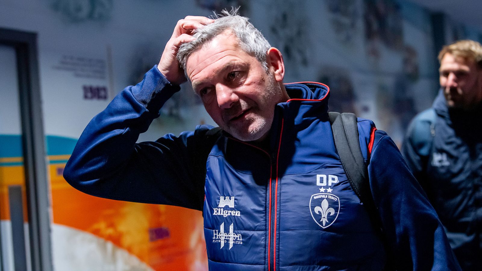 Super League: Daryl Powell accuses Hull FC boss John Cartwright of 'influencing referee'; Cartwright: He's one to talk!