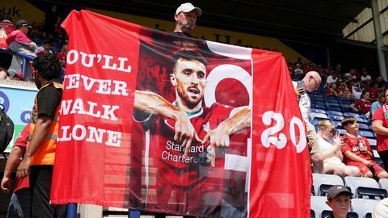 Liverpools Emotional Tribute to Diogo Jota and Andre Silva at Deepdale