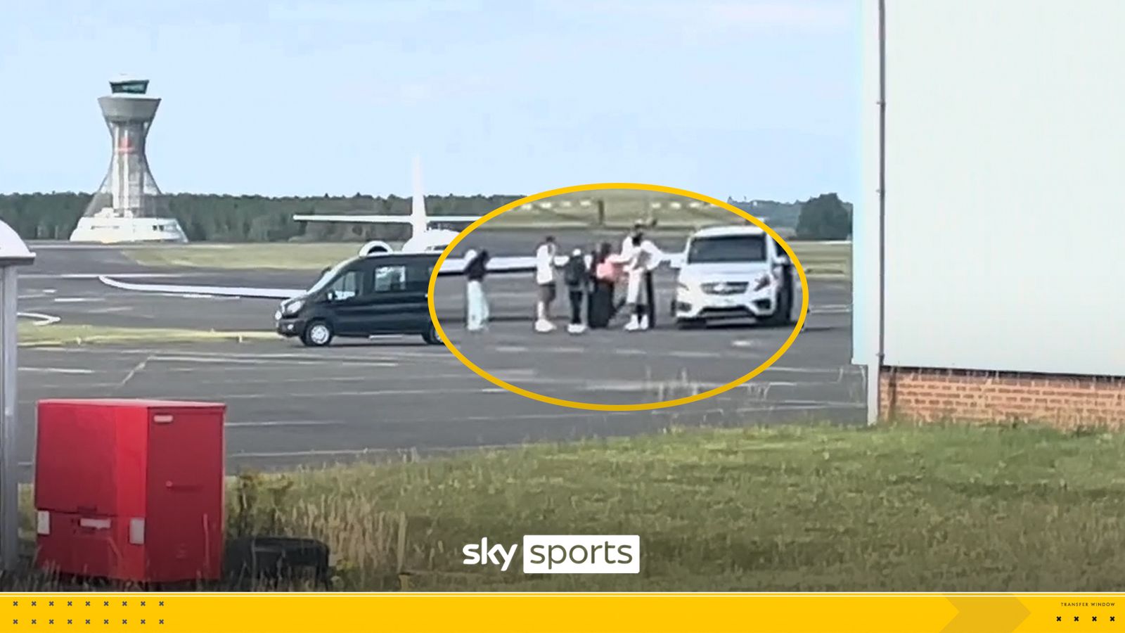 https://e0.365dm.com/25/07/1600x900/skysports-elanga-newcastle_6960363.jpg?20250708184510