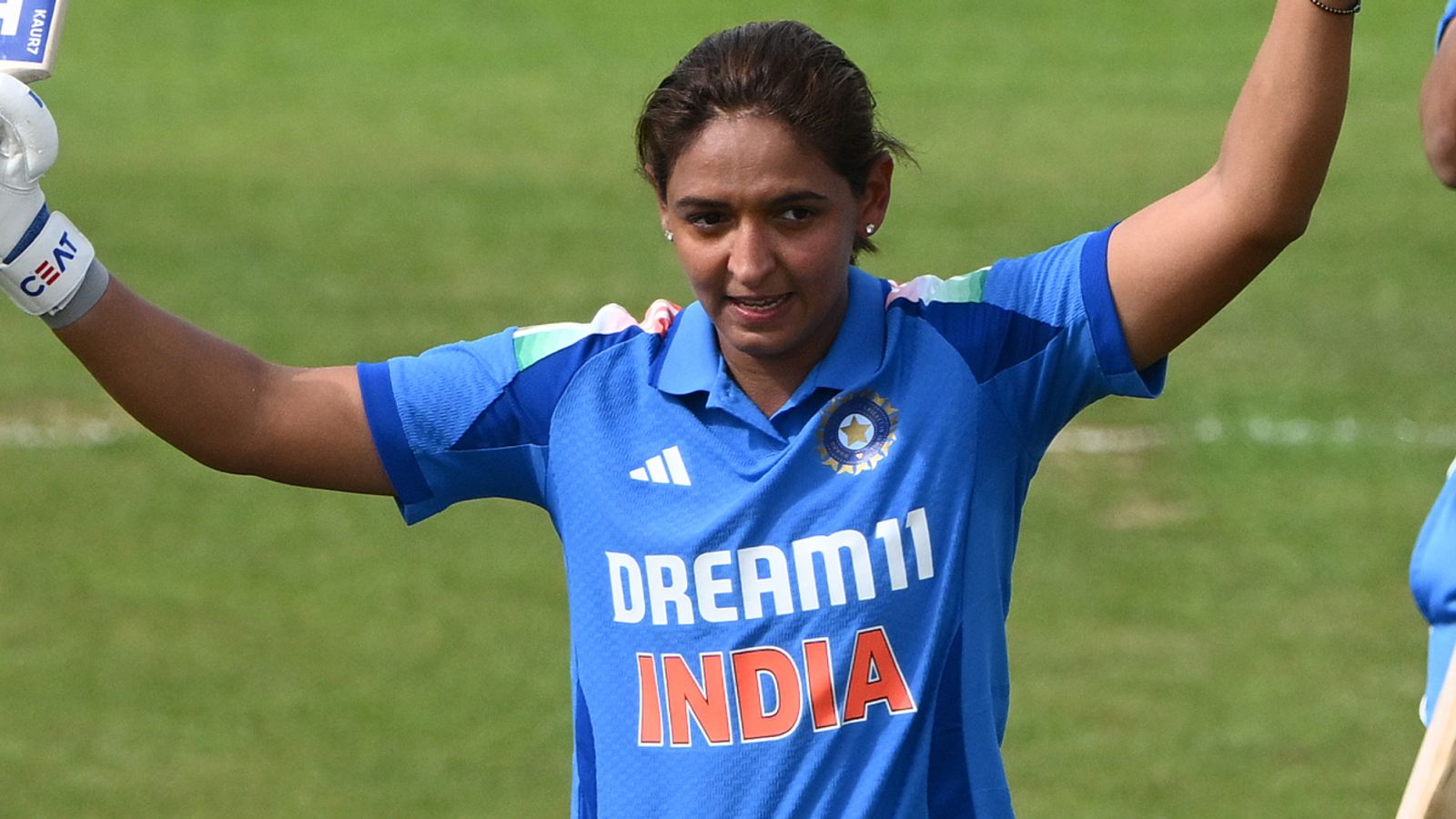 https://e0.365dm.com/25/07/1600x900/skysports-harmanpreet-kaur_6970901.jpg?20250722161804
