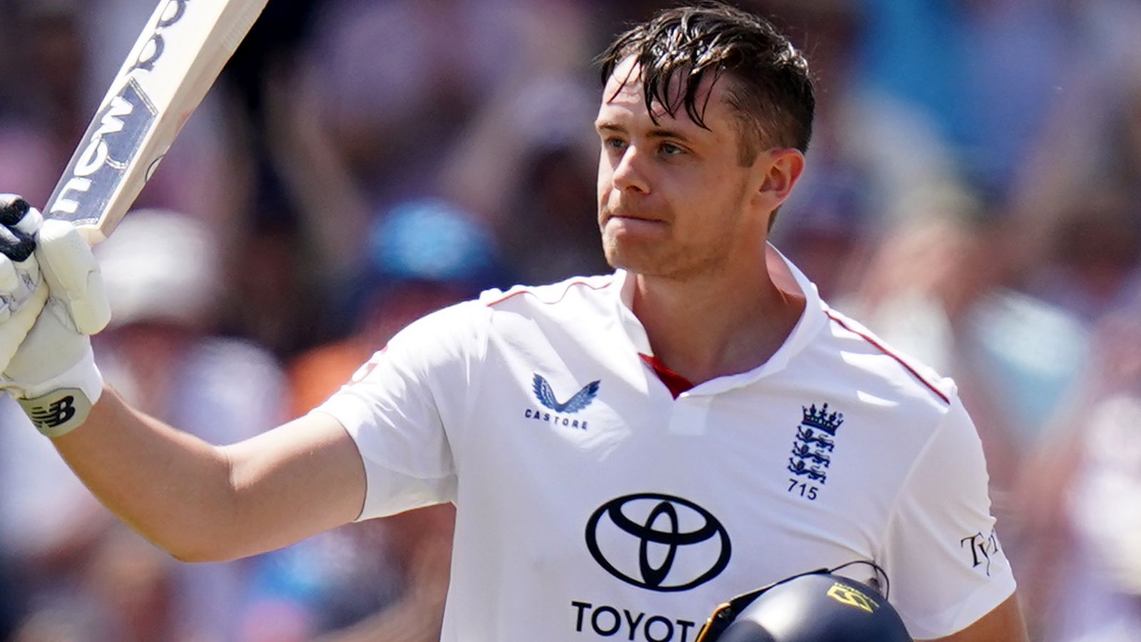 https://e0.365dm.com/25/07/1600x900/skysports-jamie-smith-century_6956974.jpg?20250704131022