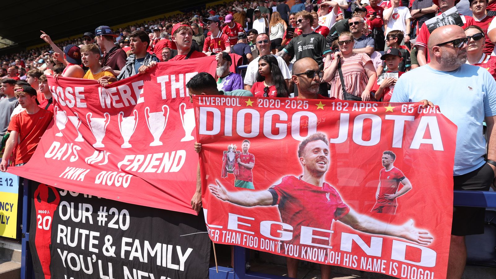 Diogo Jota: Liverpool pay tribute to forward and his brother Andre Silva in pre-season friendly against Preston