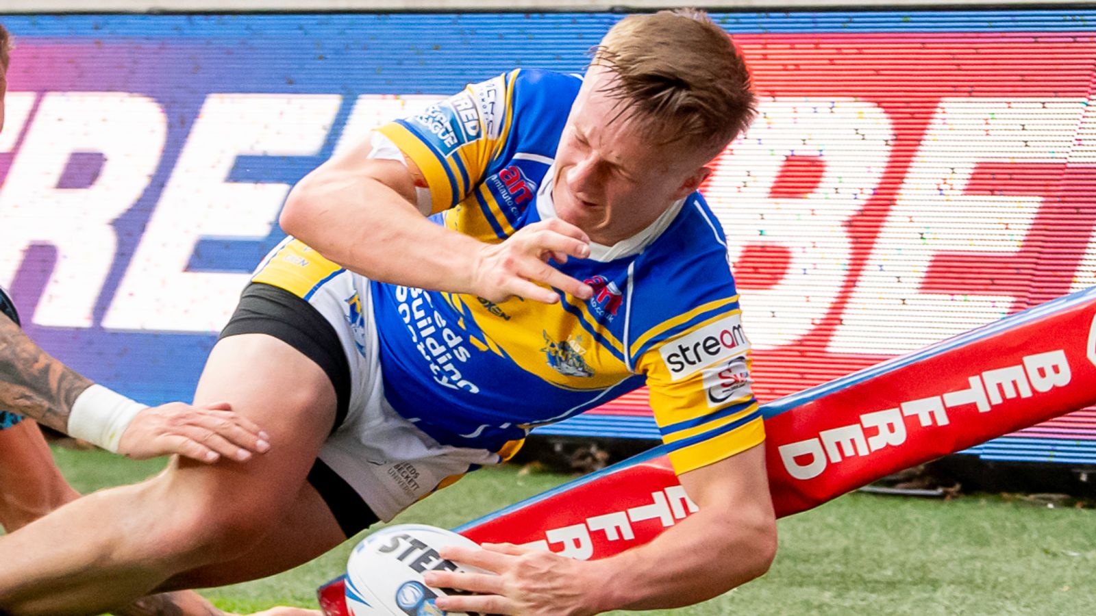 https://e0.365dm.com/25/07/1600x900/skysports-leeds-rhinos-rugby-league_6968209.jpg?20250718222604