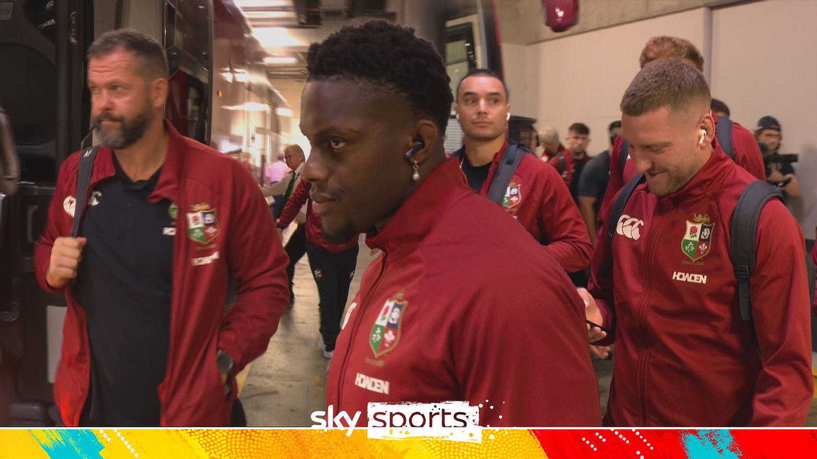 https://e0.365dm.com/25/07/1600x900/skysports-lions-arrivals_6968317.jpg?20250719093816