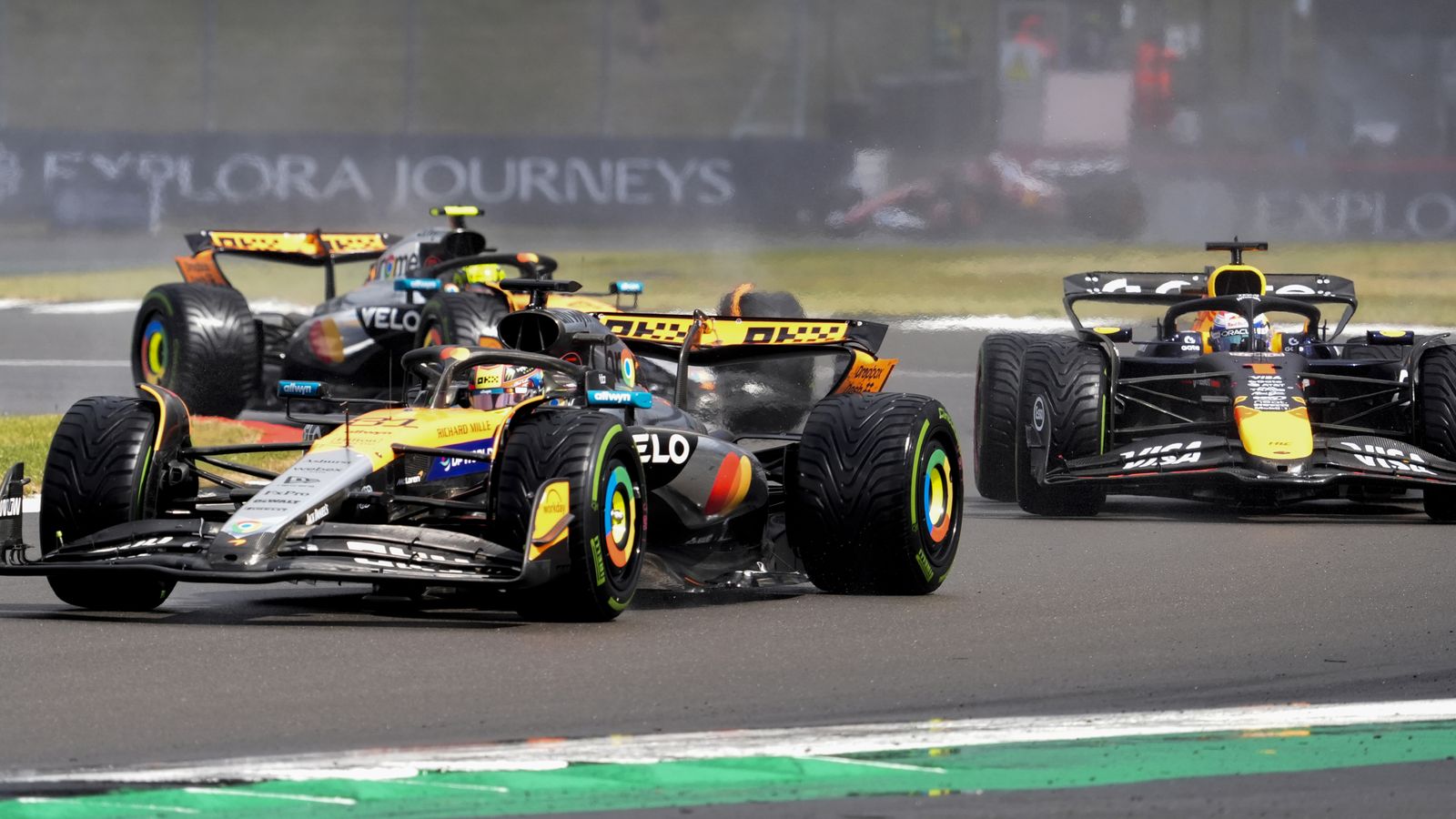 https://e0.365dm.com/25/07/1600x900/skysports-oscar-piastri-max-verstappen_6959615.jpg?20250707180052