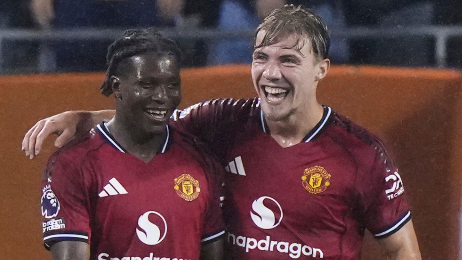 https://e0.365dm.com/25/07/1600x900/skysports-patrick-dorgu-rasmus-hojlund_6978562.jpg?20250731072548