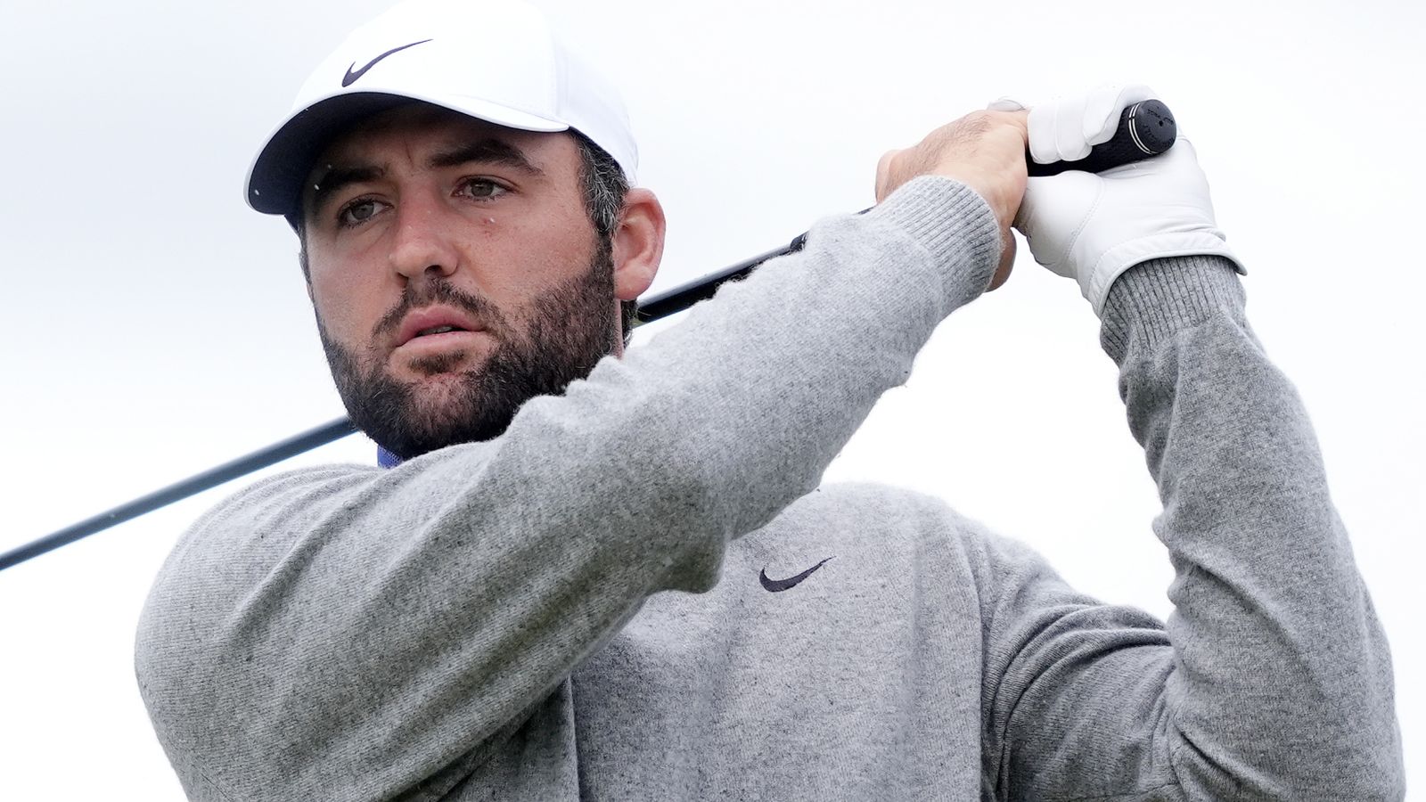 Erratic Scheffler and McIlroy in major mix as five share lead at The Open