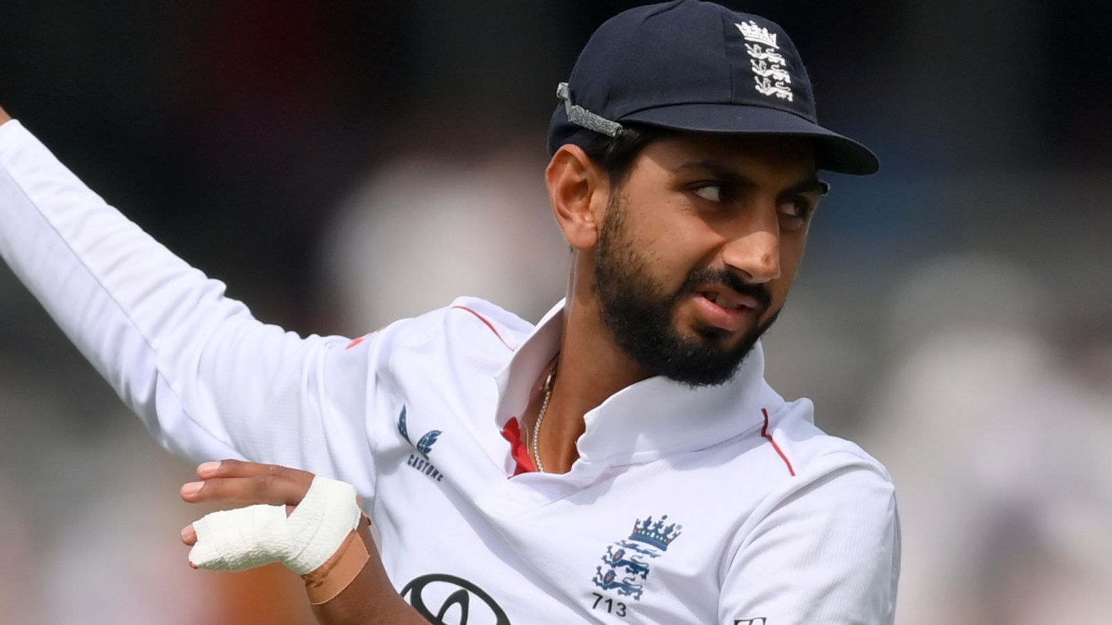 Shoaib Bashir out of remainder of England vs India Test series with fractured finger that requires surgery