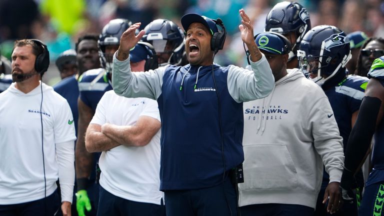 Durde reacts during the first half of last season's game against the Miami Dolphins 