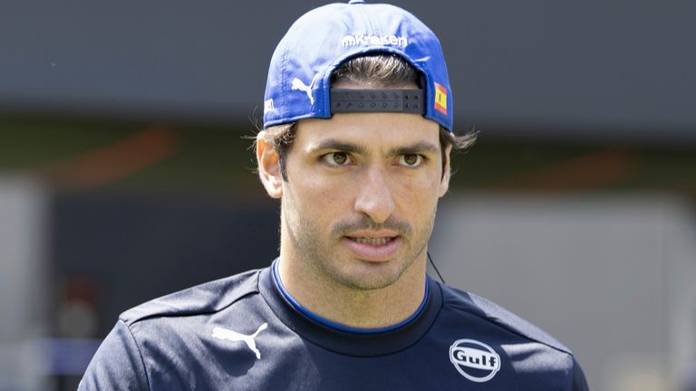 13 de junio de 2025, Montreal, Quebec, Canadá: Carlos Sainz de España y Williams mira ante la práctica ante el Gran Premio de Canadá F1 en Circuit Gilles-Villeneuve el 13 de junio de 2025 en Montreal, Quebec, Canadá. (Cal Sport Medium a través de imágenes AP)