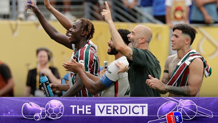 Chelsea manager Enzo Maresca celebrates with players after the Club World Cup semifinal soccer match between Fluminense and Chelsea in East Rutherford, N.J., Tuesday, July 8, 2025. (AP Photo/Adam Hunger)


