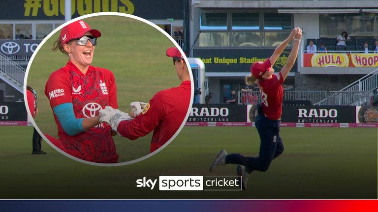 England remove Smriti Mandhana and Harmanpreet Kaur with two brilliant grabs.