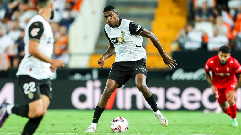 Cristhian Mosquera improved his last match in Valencia
