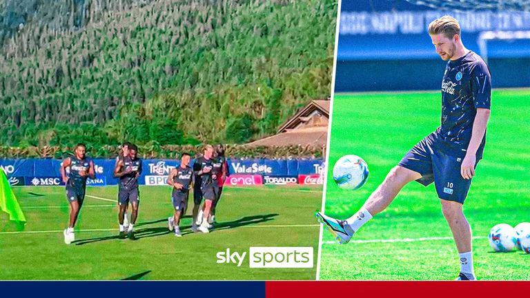 Kevin De Bruyne trains at Napoli