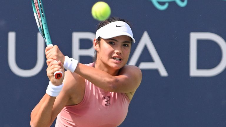 EMMA RADUCANU hits a backhand during her match against Marta Kostyuk at the Rock Creek Tennis Center. (Cal Sport Media via AP Images)