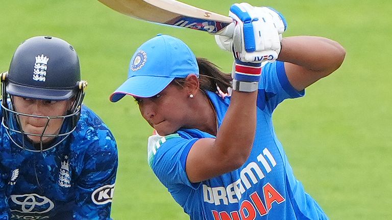 Hindistan Kaptanı Harmanpreet Kaur vs İngiltere'de Üçüncü ODI, Durham