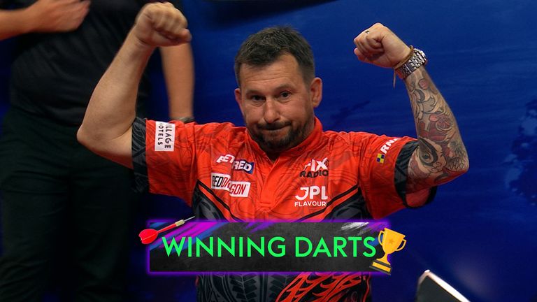 Jonny Clayton will face James Wade in the semi-finals of the World Matchplay after a commanding victory over Stephen Bunting in Blackpool. 