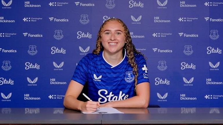 Katie Robinson has joined Everton Women on loan
