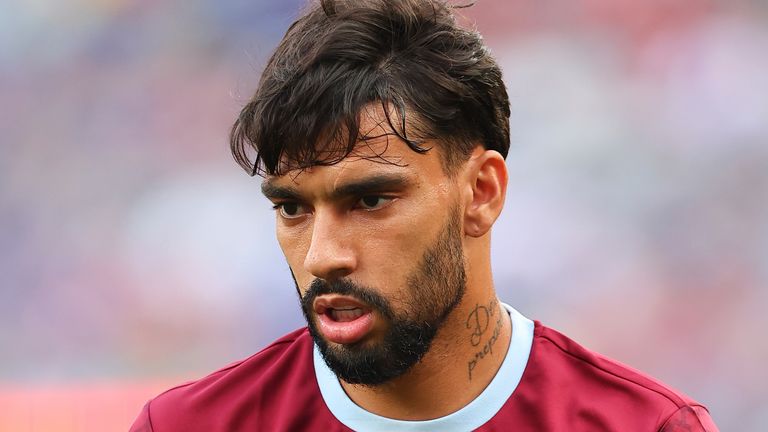 EAST RUTHERFORD, NJ - JULY 26: Lucas Paquet.. #10 of West Ham United warms up prior to the Premier League Summer Series game against Manchester United on July 26, 2025 at MetLife Stadium in East Rutherford, New Jersey. (Photo by Rich Graessle/Icon Sportswire) (Icon Sportswire via AP Images)