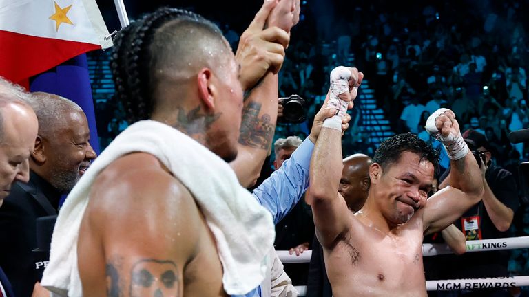 Mario Barrios retained his WBC welterweight title after a majority draw
against Manny Pacquiao