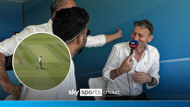 Nasser Hussain slaps Michael Atherton in commentary box