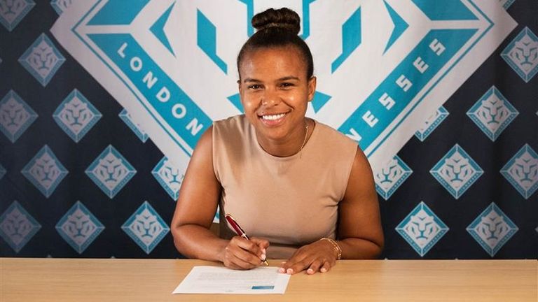 Lionesses London City confirmó firmar un contrato con Inglaterra Nikita Parris