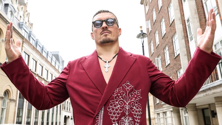 Oleksandr Usyk in central London ahead of his undisputed heavyweight title fight (Photo: Leigh Dawney/Queensberry)