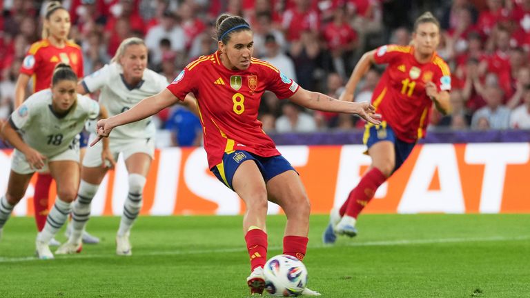 Spain's Mariona Caldentey missed an early penalty