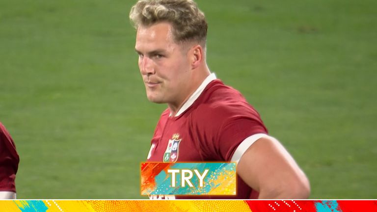 Duhan van der Merwe grabs his second try of the match against the AUNZ XV as he looks to stake a claim for a spot in the first Test team against Australia. 