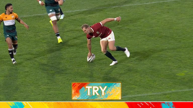 Quick-thinking from the British and Irish Lions to take a quick line-out gives Duhan van der Merwe a walk-in into the corner. 