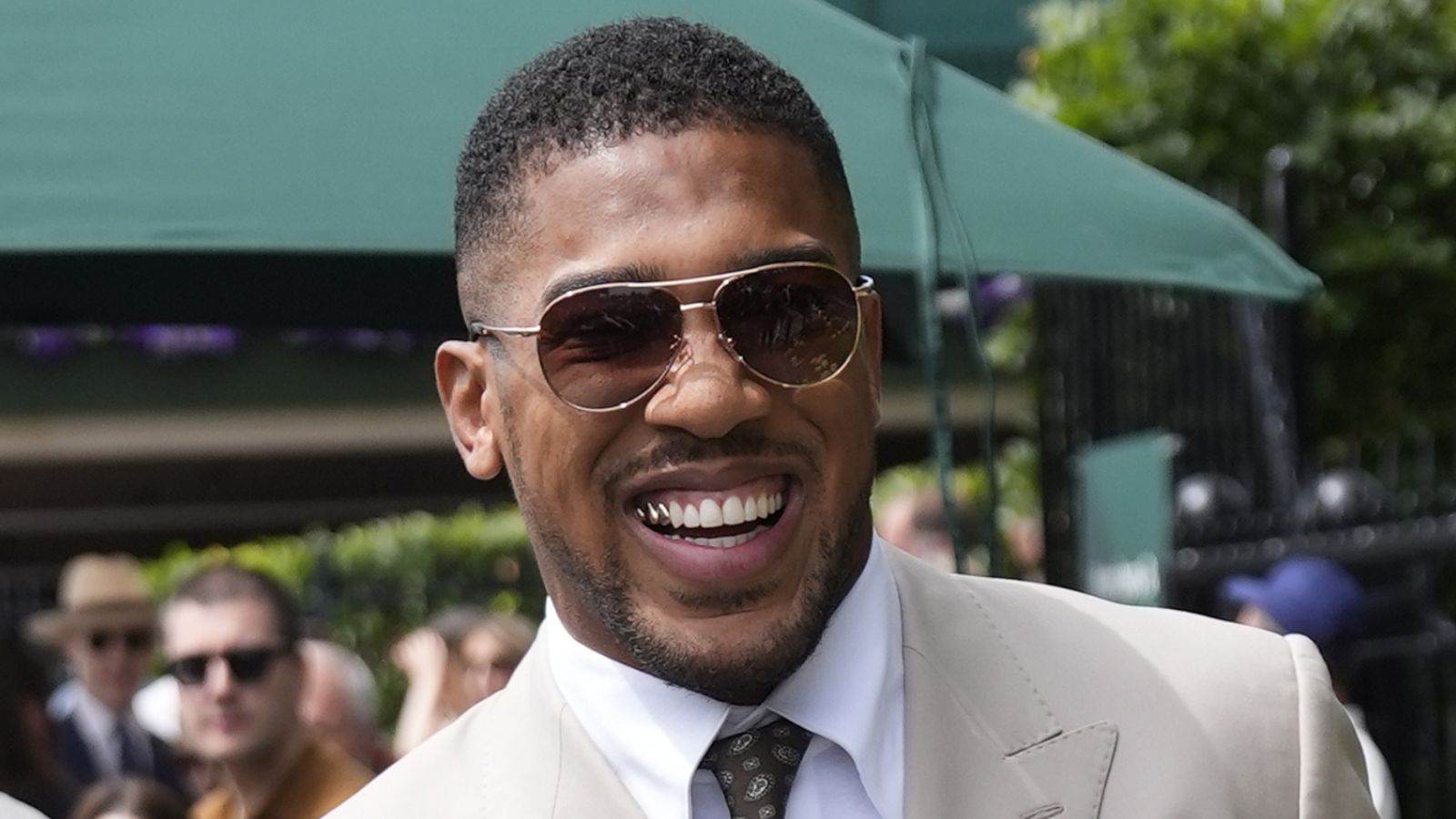 https://e0.365dm.com/25/08/1600x900/skysports-anthony-joshua-eddie-hearn_6991894.jpg?20250815193318