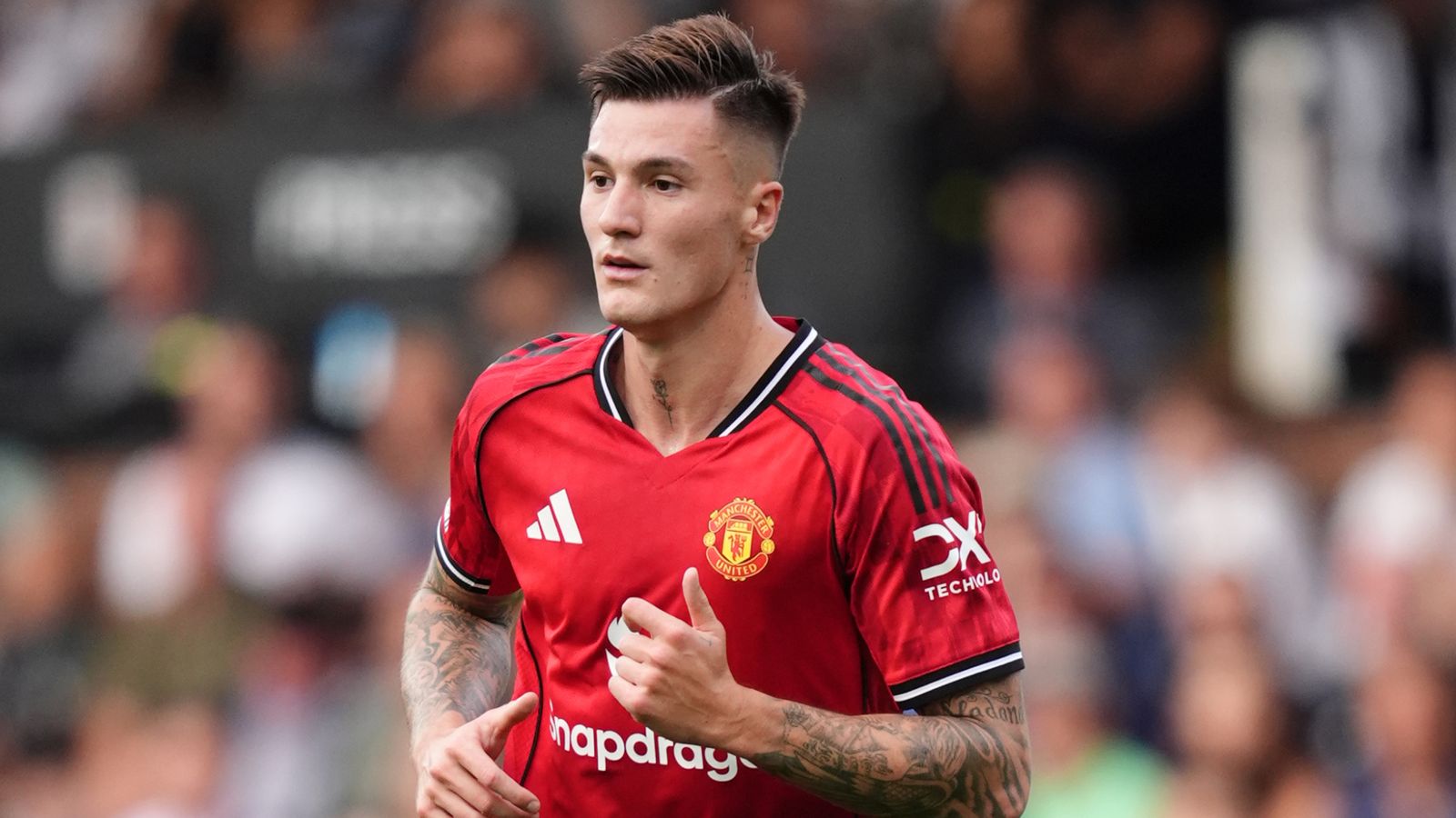 https://e0.365dm.com/25/08/1600x900/skysports-benjamin-sesko-man-utd_7000554.jpg?20250824210503