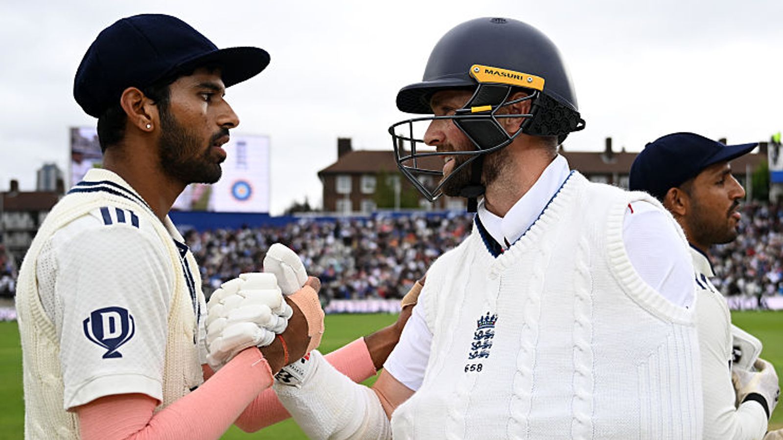 Chris Woakes hailed after one-armed stand of defiance nearly inspires England to victory over India