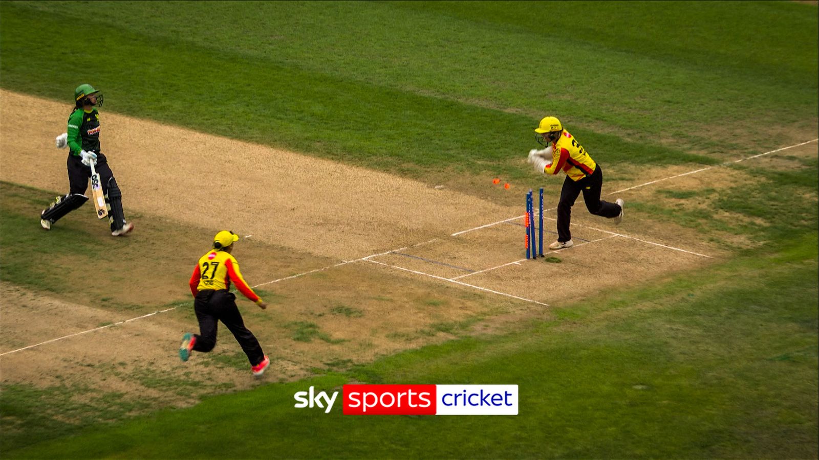https://e0.365dm.com/25/08/1600x900/skysports-cricket-run-out_6992522.jpg?20250816125124