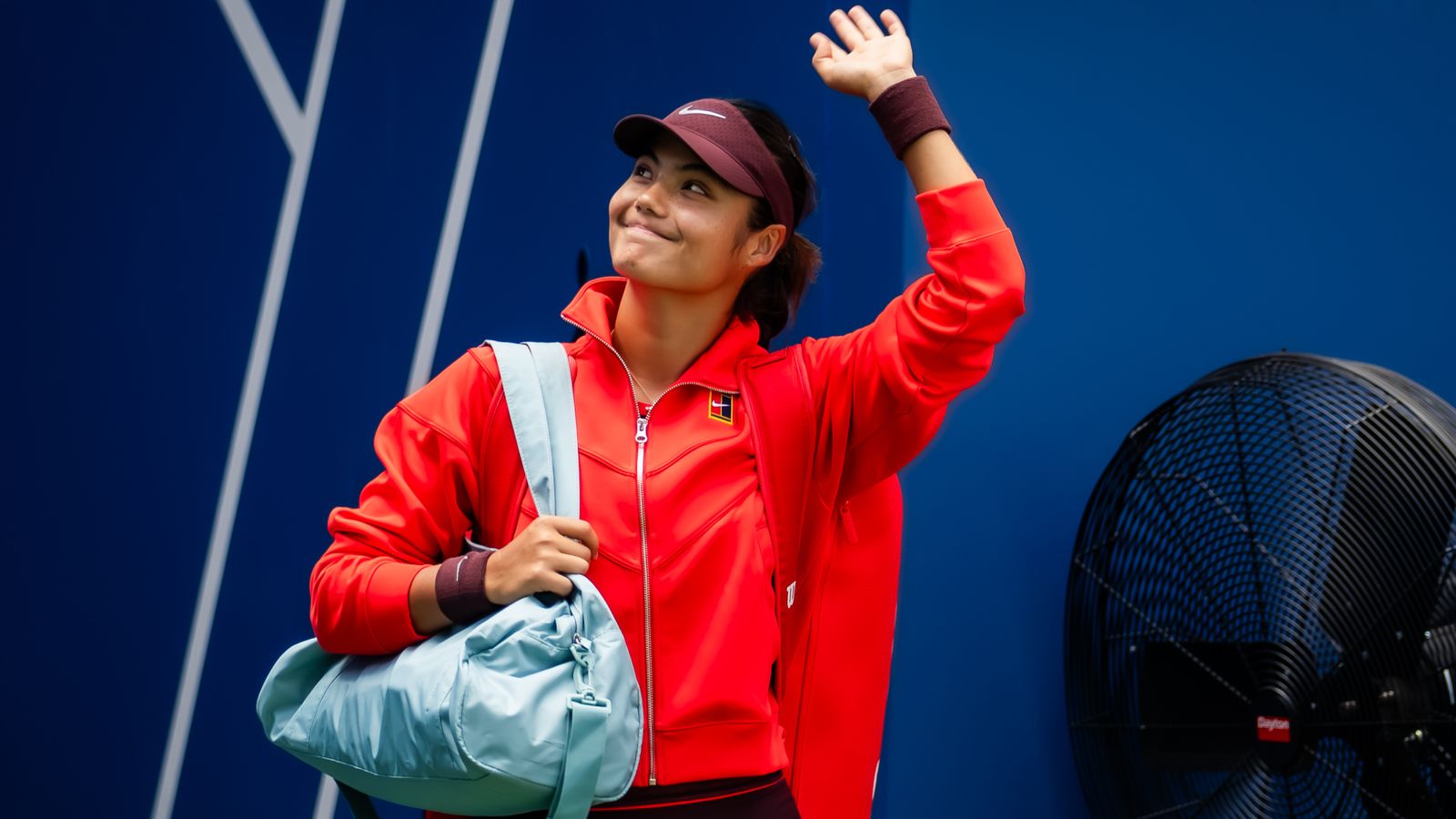 https://e0.365dm.com/25/08/1600x900/skysports-emma-raducanu-tennis_7002256.jpg?20250826222257