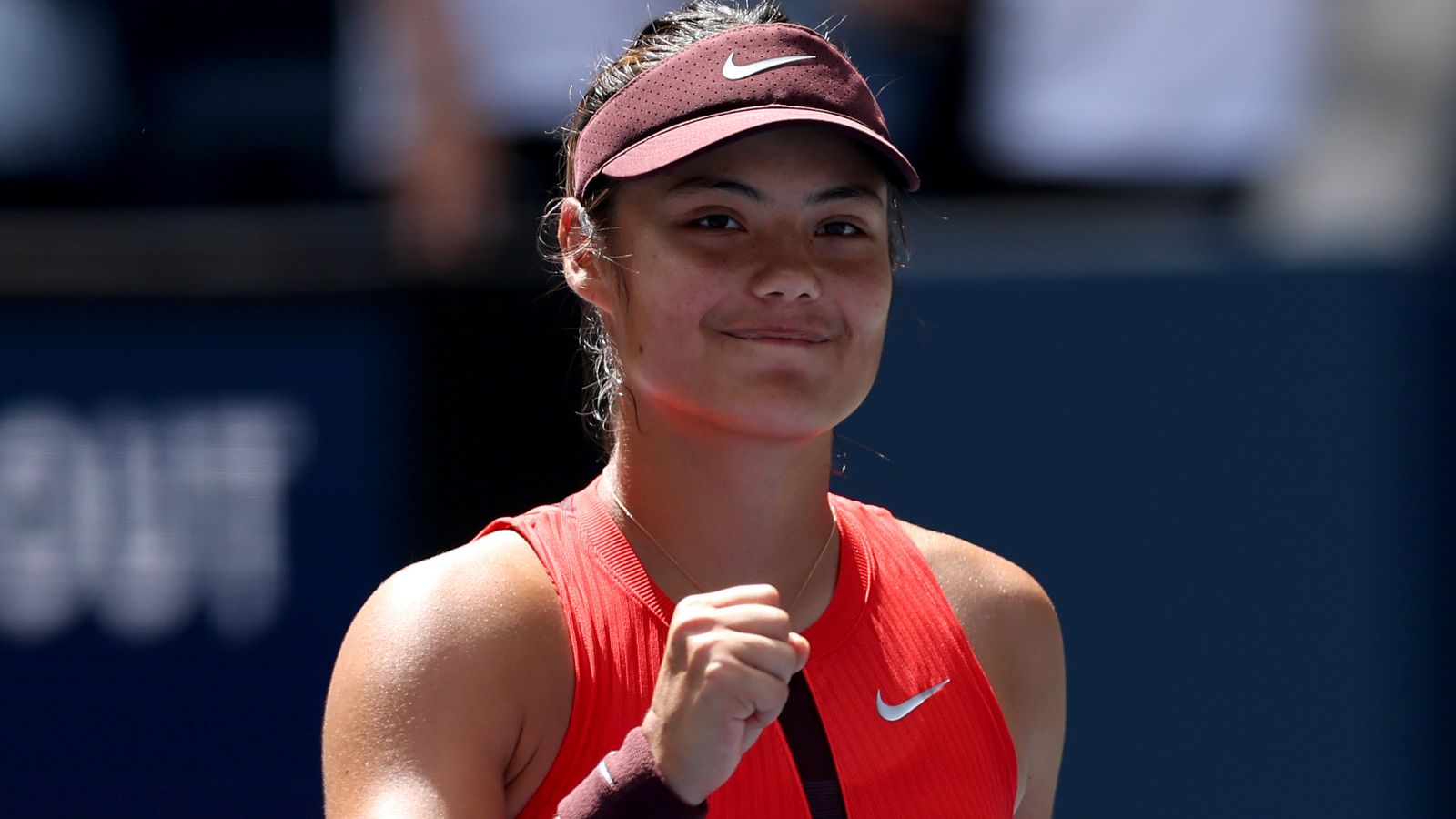 Emma Raducanu: Billie Jean King says 'we are really lucky' to have British No 1 and she's playing very well