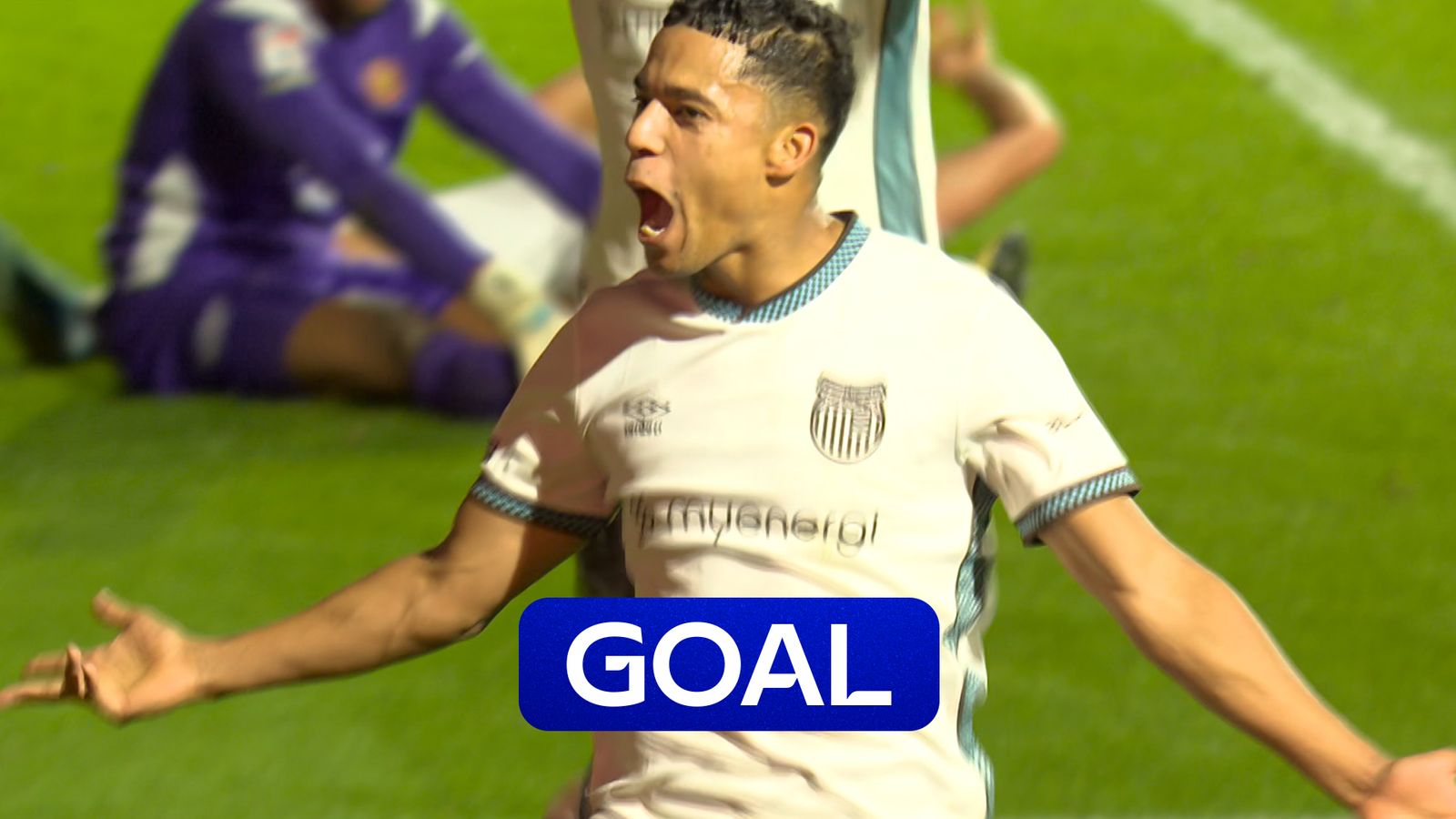 https://e0.365dm.com/25/08/1600x900/skysports-grimsby-khouri_6995737.jpg?20250819214509